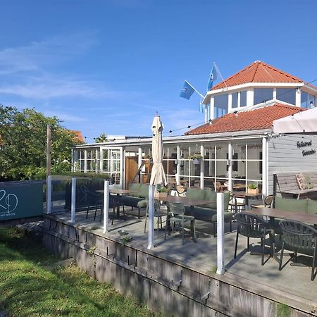 Strandhotel Dennenbos Оосткапелл Экстерьер фото